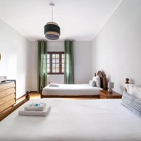 Vakantiehuis Villa, 500m From The By House And People Amorosa