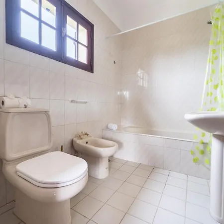 Villa, 500m From The By House And People Amorosa