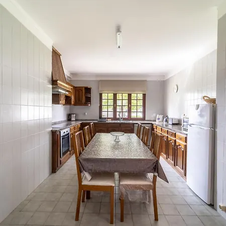 Villa, 500m From The By House And People *