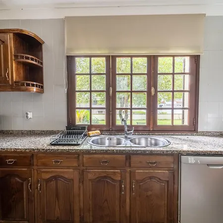 Villa, 500m From The By House And People 度假居 *