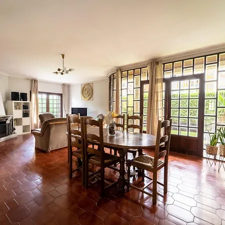 Σπίτι διακοπών Villa, 500m From The By House And People Amorosa