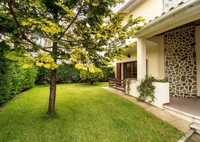 Semesterbostad Villa, 500m From The By House And People Amorosa