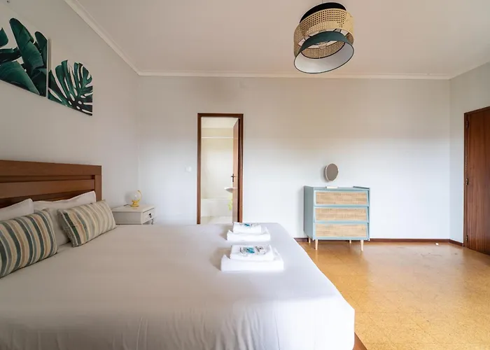 Villa, 500m From The By House And People *