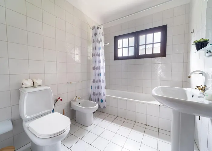 Semesterbostad Villa, 500m From The By House And People