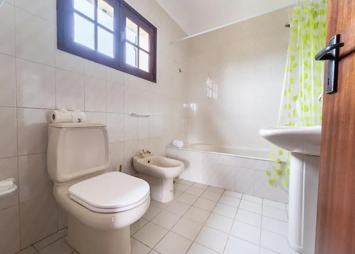 Villa, 500m From The By House And People Amorosa