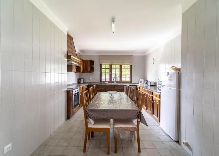 Villa, 500m From The By House And People *