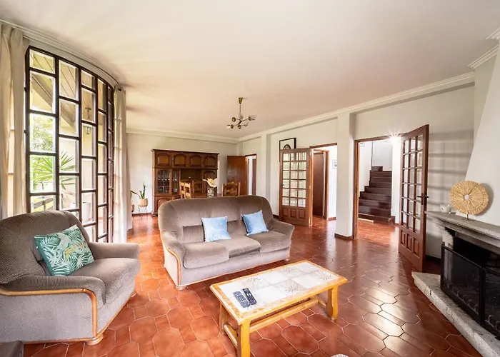 Vakantiehuis Villa, 500m From The By House And People Amorosa