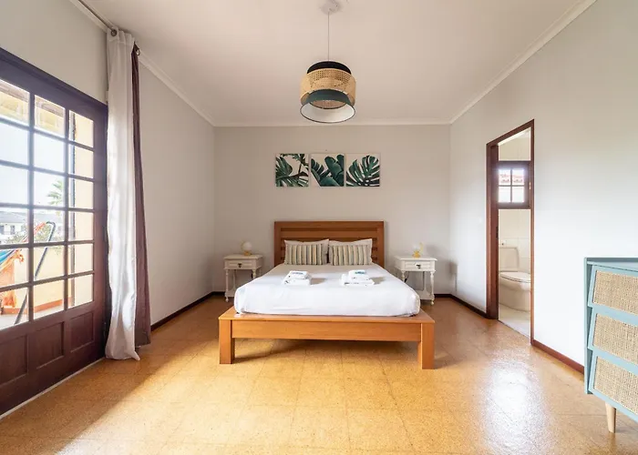 Villa, 500m From The By House And People Amorosa